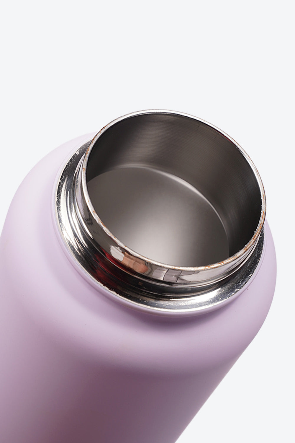 TERMO DE ACERO INOXIDABLE CON SOPORTE PARA CELULAR 2 EN 1 MORADO 950ML